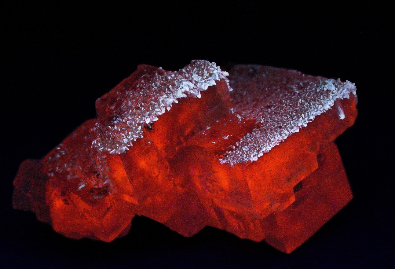 Halit mit Selenit in KW-UV