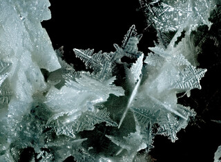 Belgien/Wallonie/Hennegau (Hainaut; Henegouwen), Provinz/Charleroi, Bezirk/Charleroi/Montignies-sur-Sambre, Schlackenfundstelle