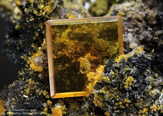 USA/Arizona/Maricopa County/Painted Rock Mts/Painted Rock District/Theba/Rowley Mine