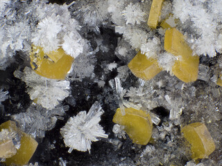 USA/Arizona/Cochise County/Dragoon Mts/Turquoise District (Courtland-Gleeson District)/Gleeson/Costello Mine group/Defiance Mine