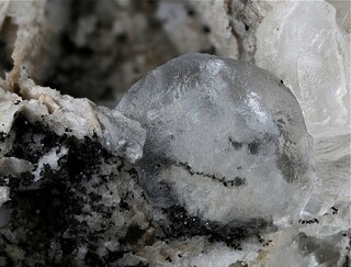 Schweiz/Wallis, Kanton/Goms, Bezirk/Binntal/Binn/Lercheltini-Gebiet (Lärcheltini)/Feuf Gräbe/Alpenrosenkluft