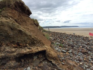 UK/England/Cornwall Co./St. Agnes District/Newquay-Perranporth Area/Perranzabuloe/Perron Iron Lode/Gravel Hill Mine