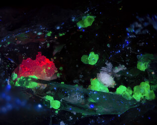 Tschechien/Karlovarský kraj (Karlsbad)/Sokolov, Okres (Falkenau)/Horní Slavkov, Obec (Schlaggenwald, Gemeinde)/Krásno, Město (Schönfeld)/Huberstock (Hubr; Huber open pit; Hubský peň)