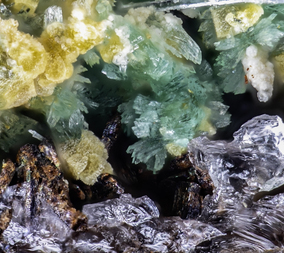 Frankreich/Auvergne-Rhône-Alpes, Région/Allier, Département/Montluçon, Arrondissement/Echassières/Les Montmins (Sainte Barbe filon)