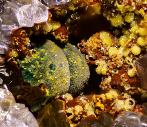 Frankreich/Auvergne-Rhône-Alpes, Région/Allier, Département/Montluçon, Arrondissement/Echassières/Les Montmins (Sainte Barbe filon)