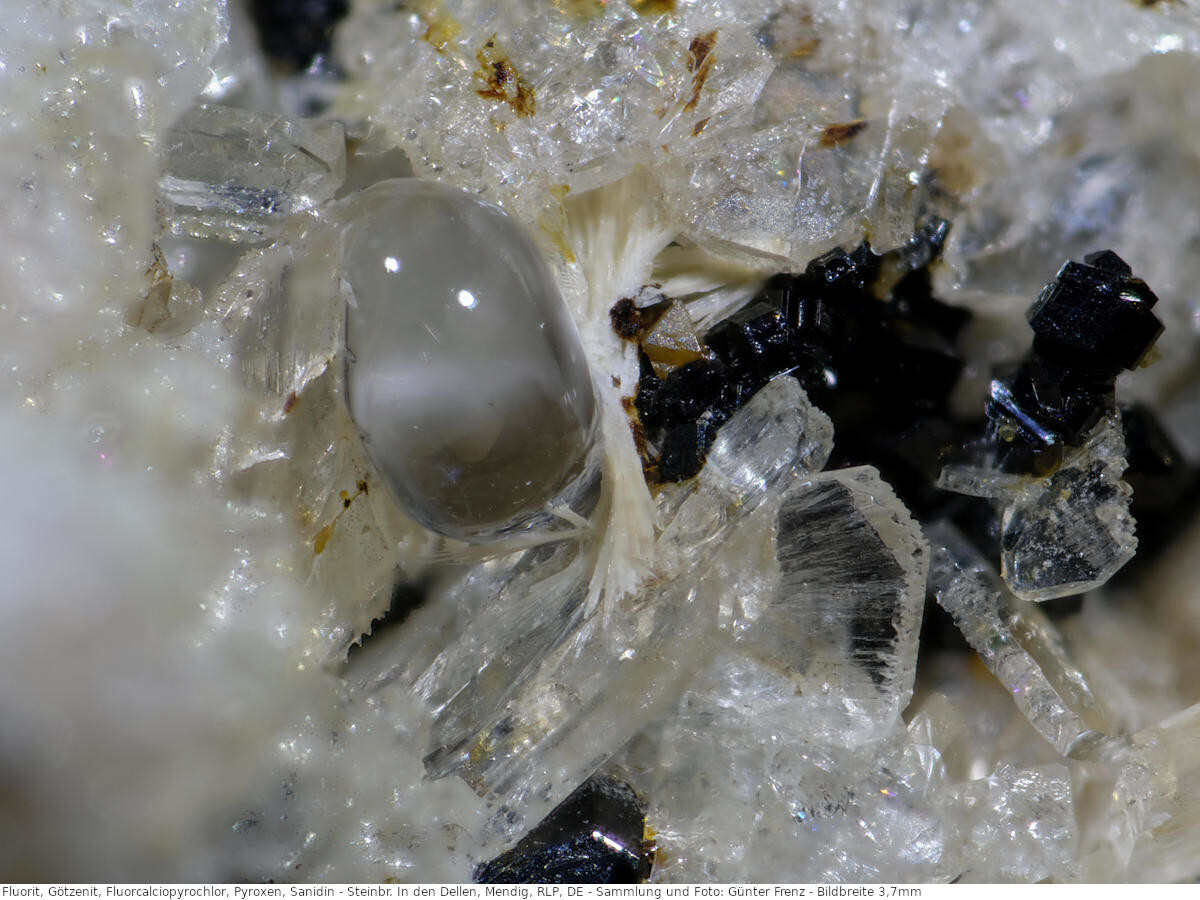 Mineralatlas Lexikon - Pyrochlor-Supergruppe